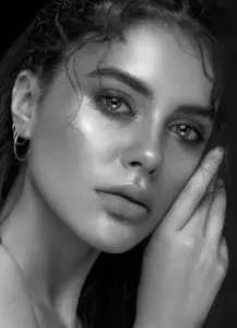Lip Fillers-Ashland, OR-Illume Aesthetics A woman with plump and structured lips looking beautiful from lip Fillers in Ashland, OR.